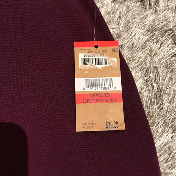 RACHEL ROY Mock neck blouse. - Picture 7 of 8